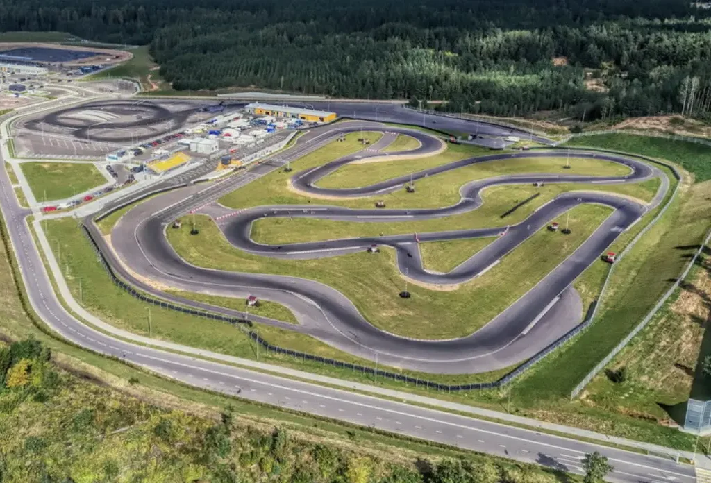 Автодром Стайки - полноценный автодром для тренировок по Тайм-аттак и Дрифту