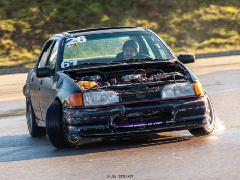 ford sierra drift-min